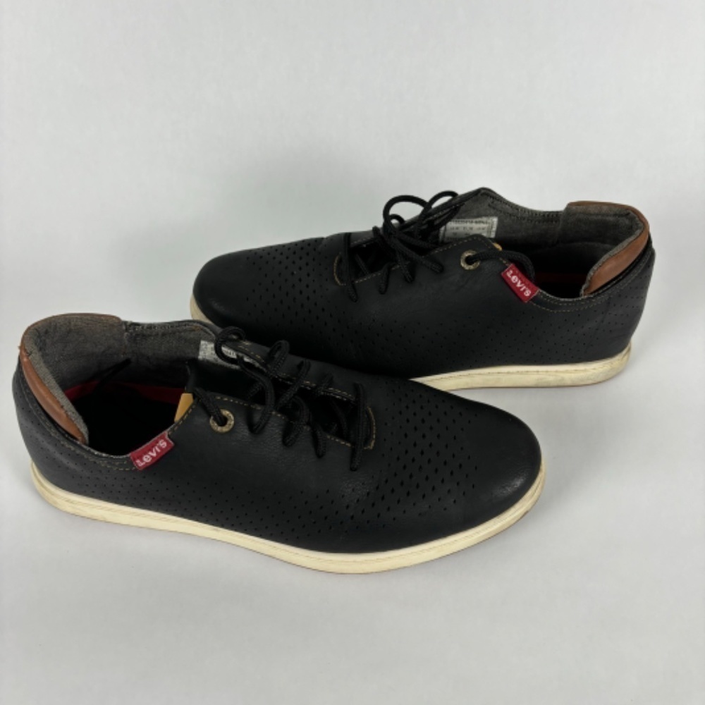 Vintage Levi's Sneakers Black Classic shoes - Picture 7 of 9